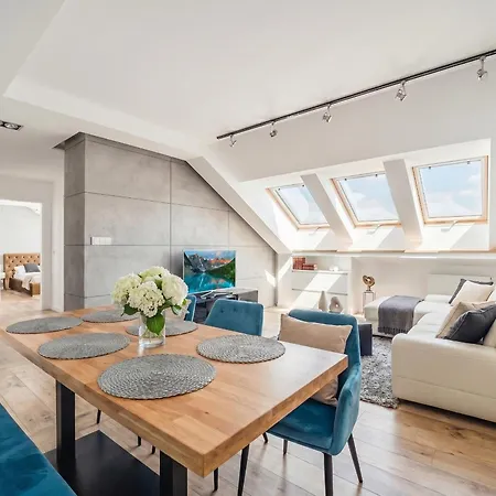 - One Bedroom With Balcony - Center - Sb12 Lägenhet
